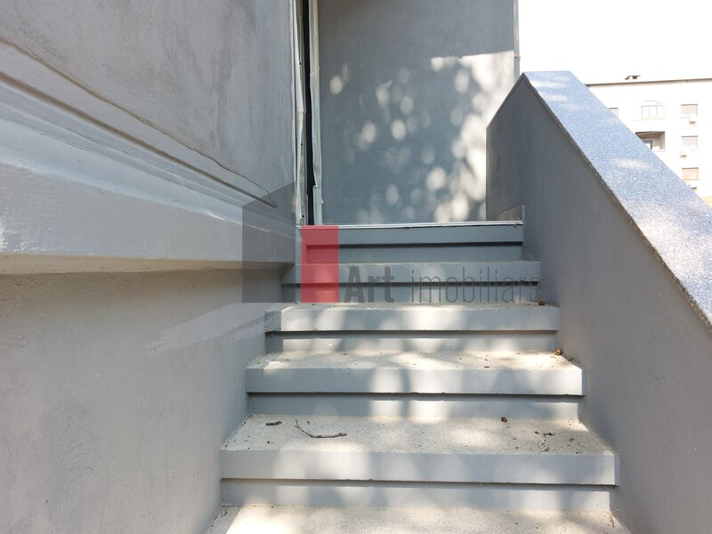 Mosilor, urgent, parter de vila cu intrare separata, comercial/birouri, negociabil.